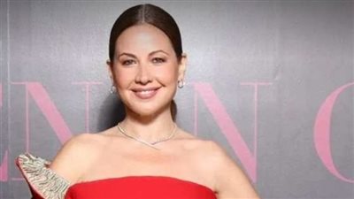 ريا أبي راشد تخرج عن المألوف بحفل جوائز النقاد 2024 (صور)