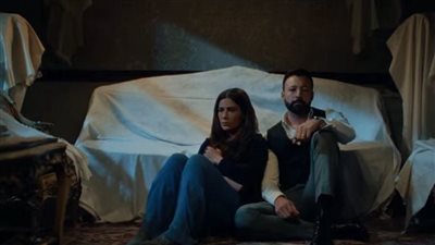 قبل أيام من عرضه.. أحداث غامضة ومتناقضة في مسلسل بين السطور