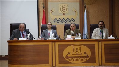 محافظ كفرالشيخ: حظر سير النقل الثقيل من الساعة 6 صباحًا حتى الساعة 12 ليلاً