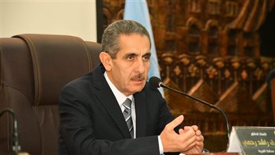 محافظ الغربية يتابع استكمال أعمال الرصف بشارع البحر بالمحلة الكبرى