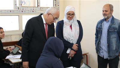 وزير التربية والتعليم يتابع امتحانات الفصل الدراسي الأول بالقاهرة