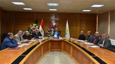 جامعة أسيوط توفر مواصلات بأسعار مخفضة للطلاب والعاملين