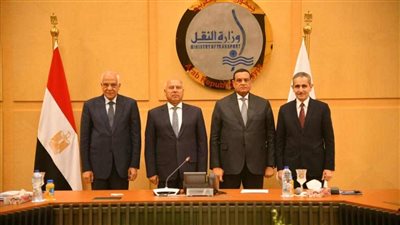 وزير النقل يوقع مع محافظي الغربية والجيزة بروتوكولي تعاون