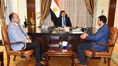 وزير الرياضة يلتقي المهندس أحمد غتوري رئيس الاتحاد المصري والعربي للبادل تنس
