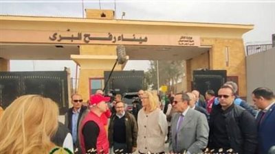 كبيرة منسقي الأمم المتحدة تتفقد مخازن المساعدات برفقة محافظ شمال سيناء