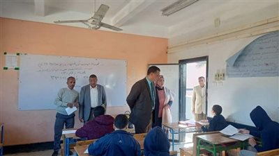   9192 طالب موزعين علي 50 لجنة يؤدون امتحانات الشهادة الإعدادية بنجع حمادي