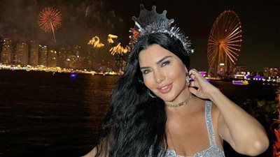 لاميتا فرنجية فى الشارع .. جرأة وإثارة