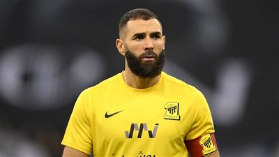 كريم بنزيما يعود لتدريبات الاتحاد السعودي ويعقد جلسة خاصة مع جاياردو