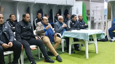 رئيس نادي المقاولون العرب يجتمع بالجهاز الفني واللاعبين
