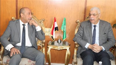 القاصد يتابع سبل تفعيل الدفع الإلكترونى بجامعة المنوفية الأهلية