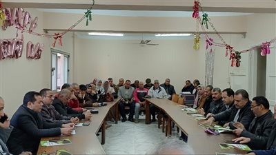 ندوة إرشادية توعويةللمحاصيل البستانية بزراعة الغربية 