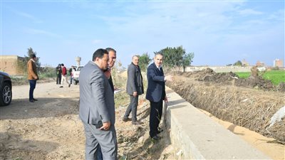 محافظ الغربية يتابع مشروعات الرصف والتطوير بطنطا