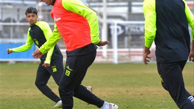 فقره تدريبات بدنيه فى مران الزمالك الأول بأبو ظبي 