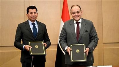 وزيرا الرياضة والتجارة يوقِّعان بروتوكول تعاون لربط الشباب بالتنمية الصناعية