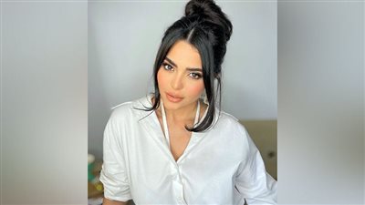 أسماء جلال فى 