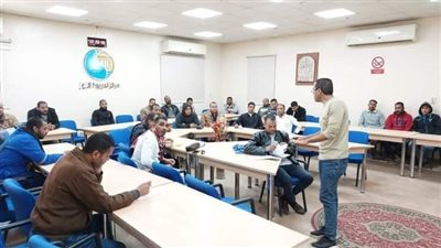 انطلاق برنامج تنمية المهارات و تطوير الذات للعمالة الحرفية بشركة مياه قنا