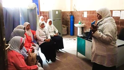 خدمات طبية لـ 887 مواطن  ومواطنة بقنا 