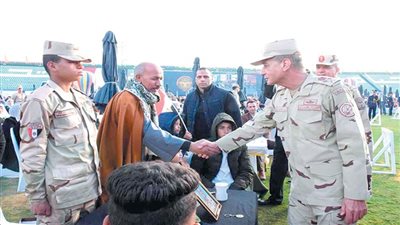 وزير الدفاع يتفقد الأنشطة التدريبية بالأكاديمية العسكرية المصرية والكليات العسكرية