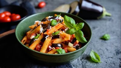 للنباتيين.. اصنعي باستا بالباذنجان| تقوي العظام وتحميك من السرطان