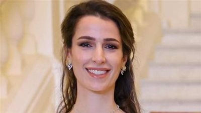  رجوة الحسين تطل بالأبيض مع رئيس وزراء سنغافورة (صور)