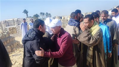 تشييع جثمان  والد المعلق الرياضي بقناة الأهلي تامر عبدالسلام في مسقط رأسه بالفيوم 
