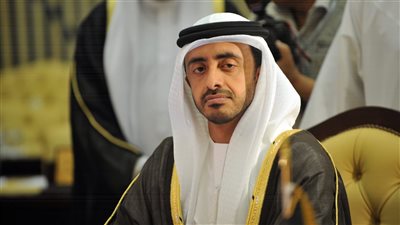 وزيرا خارجية الإمارات وسلوفينيا يبحثان هاتفيًا تطورات الأوضاع في المنطقة