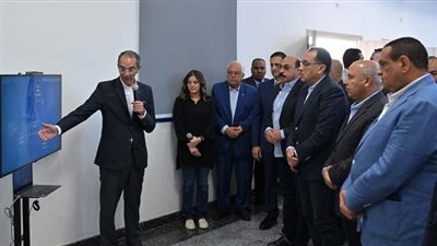 رئيس الوزراء يتفقد مركز إبداع مصر الرقمية 