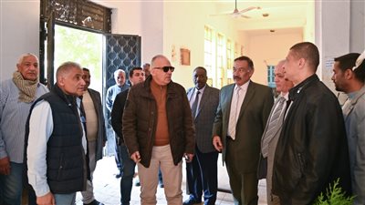 وزير الري يوجه باستغلال أملاك الوزارة أمام مبنى ري إسنا وزيادة إيراداتها