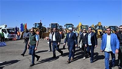 رئيس الوزراء يتفقد مشروعات 