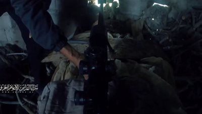 القسام تعرض مشاهد لحظة قنص جندي إسرائيلي من مسافة صفر.. صور