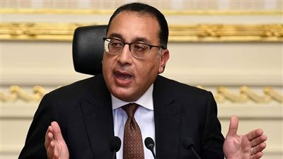 مدبولي يتفقد معرض السلع الغذائية بحي 