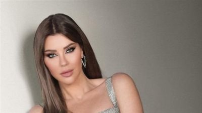 مخمل في جلد كارلا حداد تواكب موضة 2024 (صور)