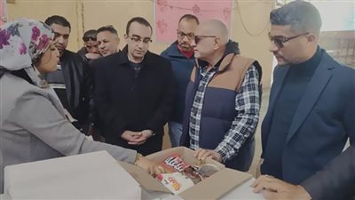 إستعدادا لتطويره نائب المحافظ يتفقدا المعرض الدائم بنادى المنتزه   ا