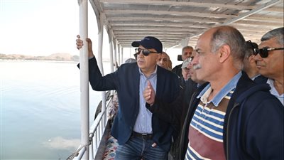 وزير الري يتفقد مقرات هيئة السد العالى وإدارتى خزان وري أسوان 