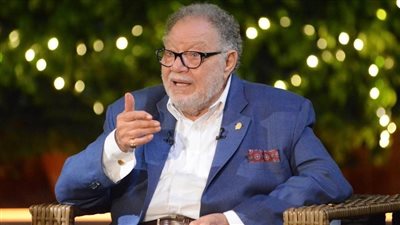 يحيى الفخراني يواصل تصوير «عتبات البهجة»