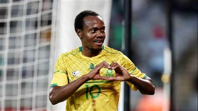 بيرسي تاو يقود تشكيل جنوب أفريقيا لمواجهة ناميبيا بأمم أفريقيا 