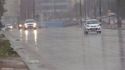 منخفض جوي يضرب البلاد.. وتحذيرات عاجلة من الأرصاد