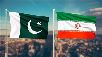 عقب الضربات الأخيرة.. تصرف غير متوقع من السفير الإيراني تجاه نظيره الباكستاني بالرياض