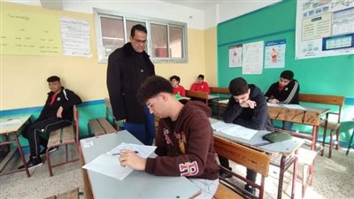 وكيل تعليم الغربية يتفقد امتحانات الشهادة الإعدادية بطنطا والمحلة