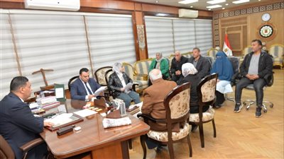 محافظ الدقهلية يجري مقابلات مع المهندسين العاملين بمديريات الخدمات 