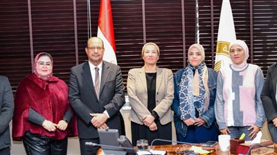 ياسمين فؤاد تبحث تعزيز التعاون المشترك مع جمعية كتاب البيئة والتنمية 