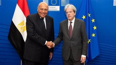 وزير الخارجية يبحث سبل تعزيز التعاون مع الاتحاد الأوروبي