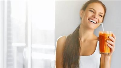 نوع عصائر شهير يحتوي مواد سامة قد تسبب الوفاة.. طبيبة تحذر من كارثة صحية