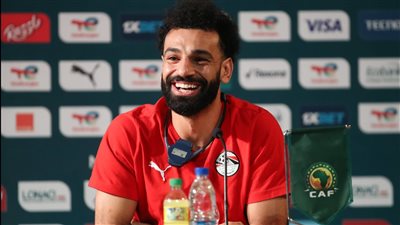 ليفربول يُصدر بيانًا رسميًا بشأن عودة صلاح لإنجلترا وتفاصيل خطة علاجه