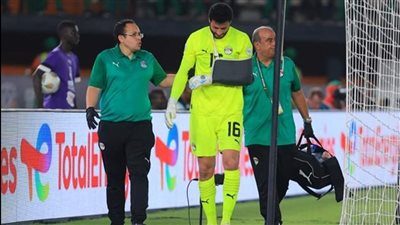 طبيب المنتخب : إصابة الشناوي في الكتف و تحديد مدة غيابه بعد إجراء الأشعة 