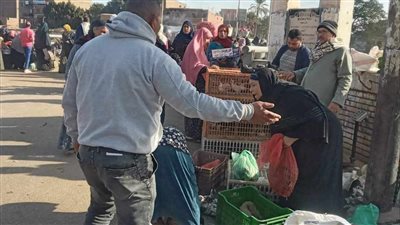 حملات لرفع الإشغالات من حرم الطريق العام  بالمنيا