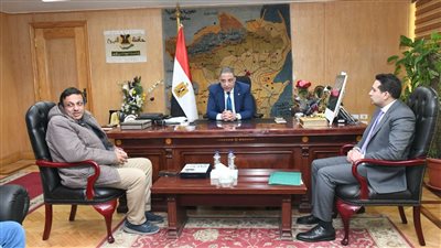 محافظ الفيوم يبحث مع مجلس النقابة الفرعية للأطباء عدداً من الملفات الصحية 