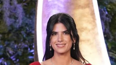 نعومة الحرير وفخامة الألماس تزين كارمن بصيبص في Joy Awards