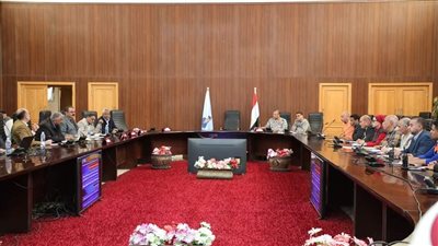 سكرتير مساعد البحر الأحمر يترأس الاجتماع التنسيقي لمشروع صقر 128