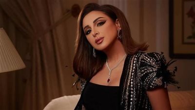 سعر فستان أنغام بحفل joy awards.. الأسود يعكس أنوثتها